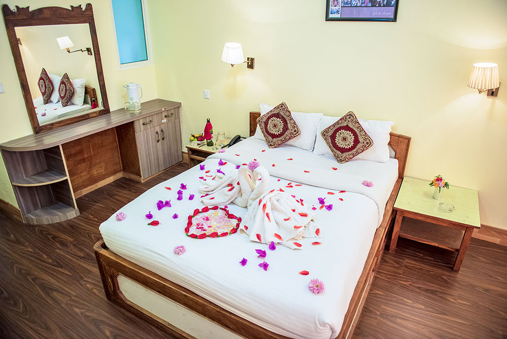 Deluxe Room (King Size Bed) detail 2